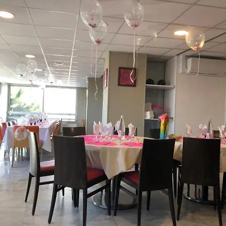 Hotel Saint Roch 3*