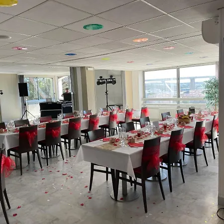Hotel Saint Roch 3*