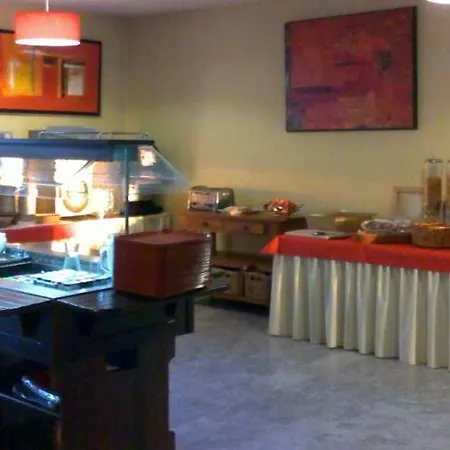 Saint Roch Hotel 3*