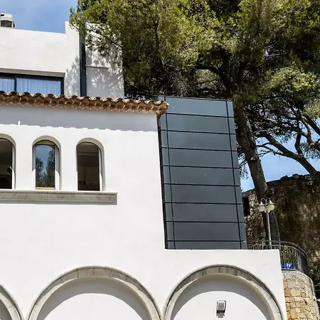 Saint Roch Hotel 3*