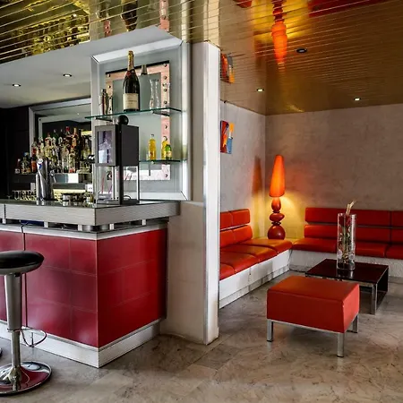 Hotel Saint Roch 3*
