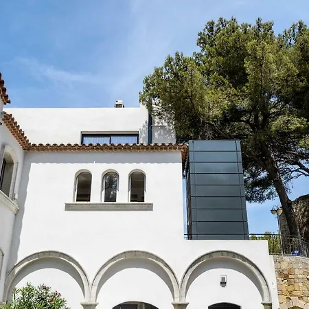 Saint Roch Hotel 3*