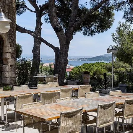 Saint Roch Hotel Martigues