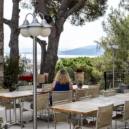 Saint Roch Hotel 3*