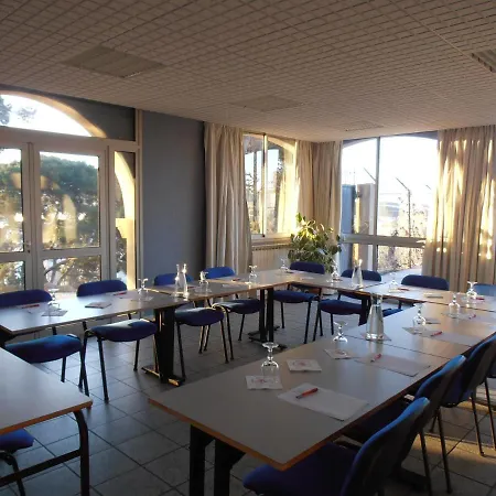 Hotel Saint Roch 3*